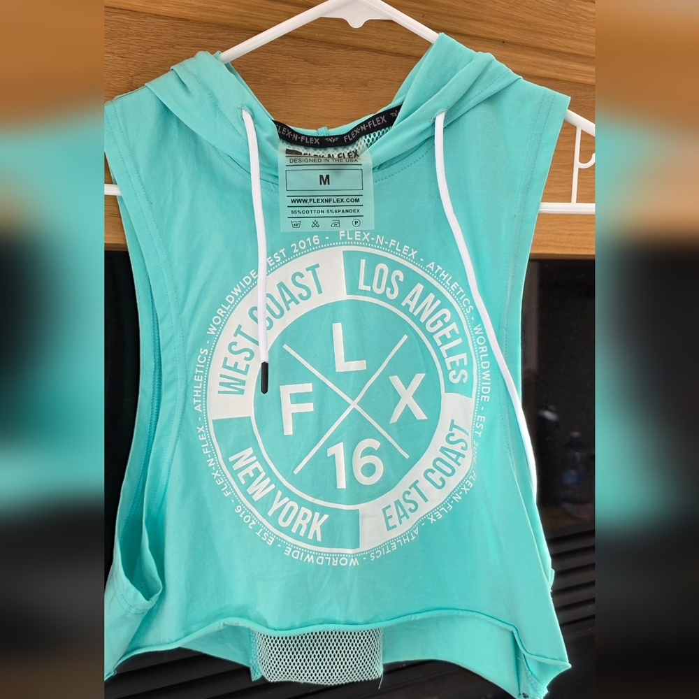 Womwns Workout Top Size Medium Flex N Flex